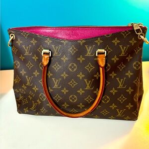 Authentic Louis Vuitton Monogram Pallas MM Handbag